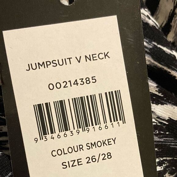 Avenue Black & White V-Neck Jumpsuit Plus Size 4X – NWT Effortless Chic - Picture 10 of 12